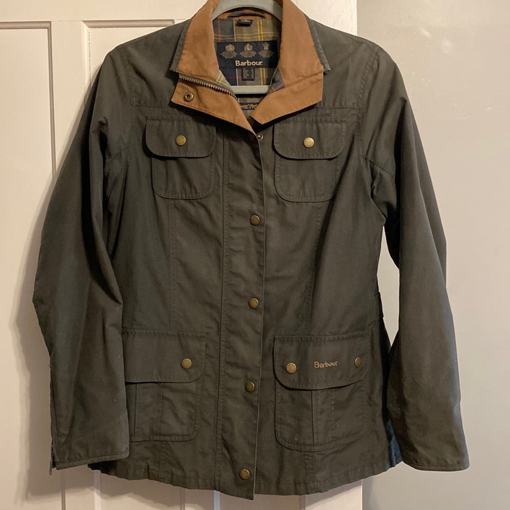 LADIES UTILITY WAXED JACKET IN OLIVE GREEN BY BARBOUR